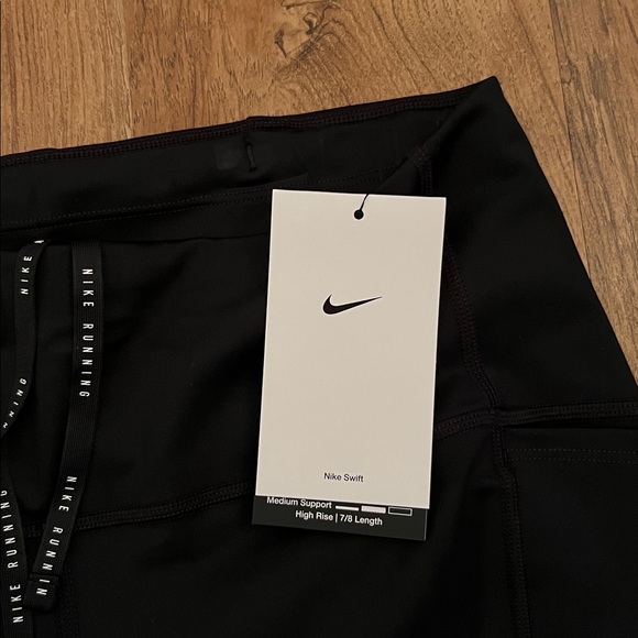 NWT Nike Swift High-Waisted 7/8 Running Leggings with Pockets - Picture 7 of 16